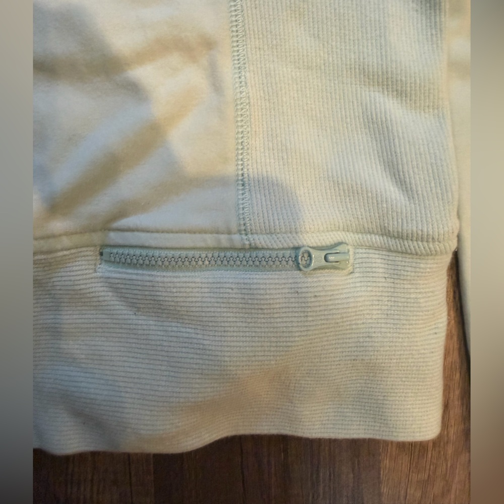 Lululemon Athletica Mint Ligjt Blue/Green Zip-Up Jacket Women’s 8 EUC - Picture 5 of 8